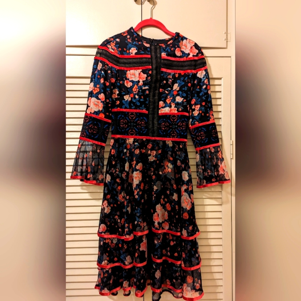Beautiful Tadashi Shoji dress